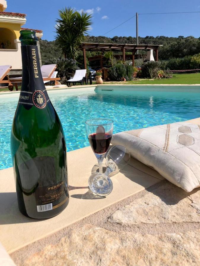 Villa Saige , Piscina Con Idromassaggio Alghero Esterno foto